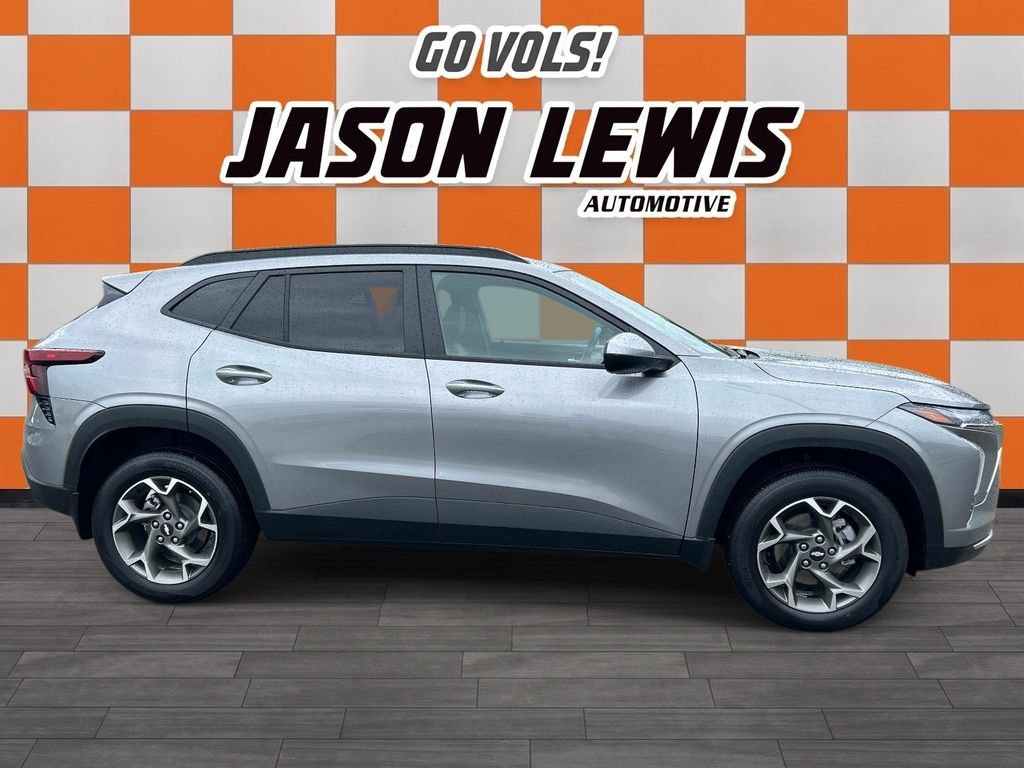 Used 2025 Sterling Gray Metallic Chevrolet LT image 3