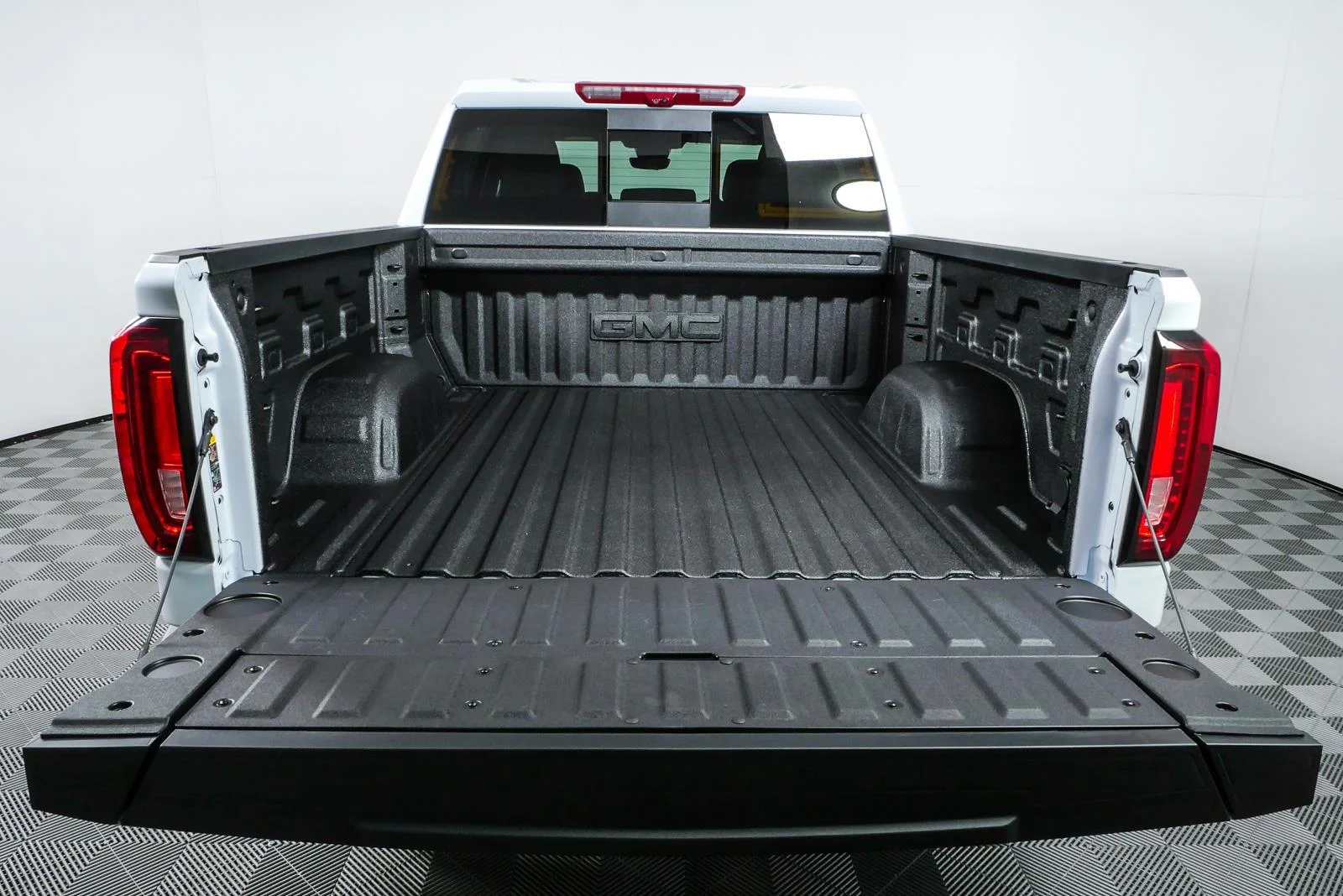 New 2026 Glacier White Tricoat GMC Denali image 32