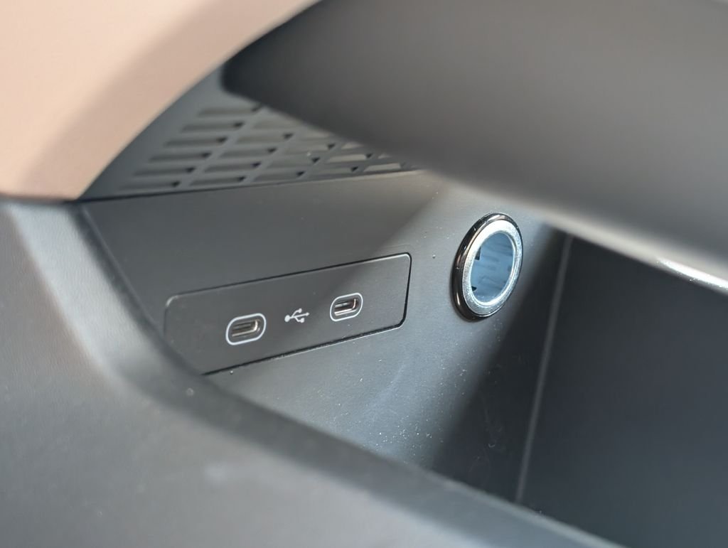 Used 2025 Black Porsche  image 18
