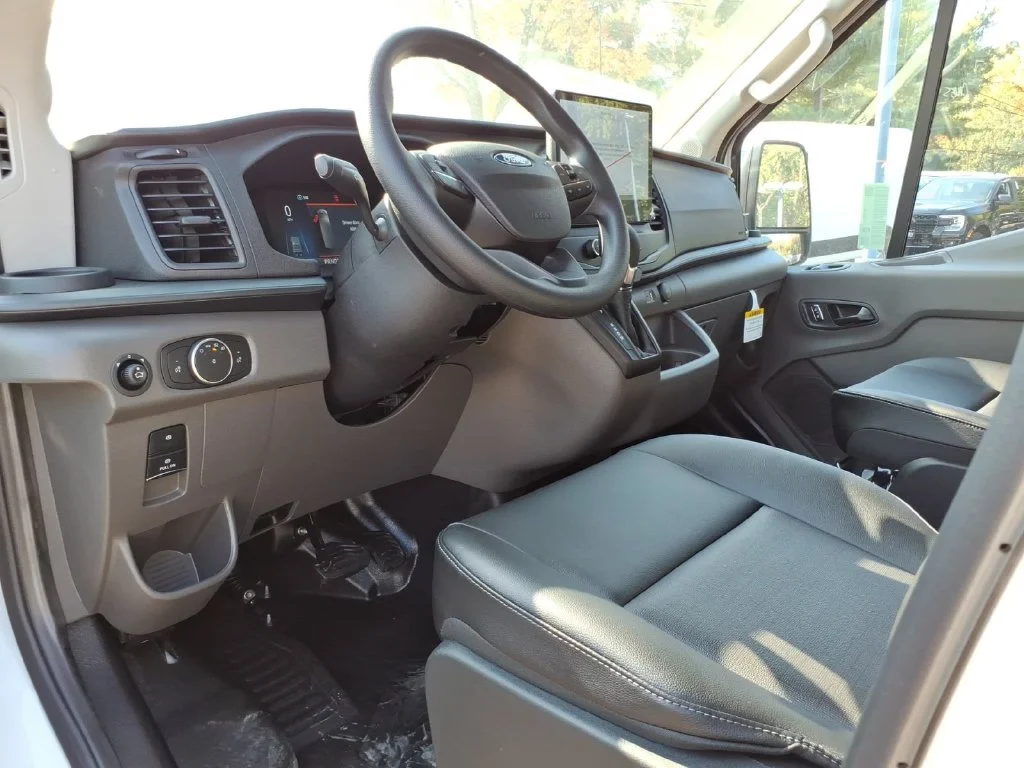 New 2027 Oxford White Ford Cargo Van image 13