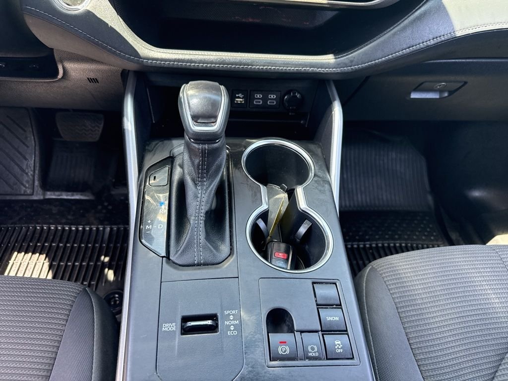 Used 2023 Silver Toyota LE image 14