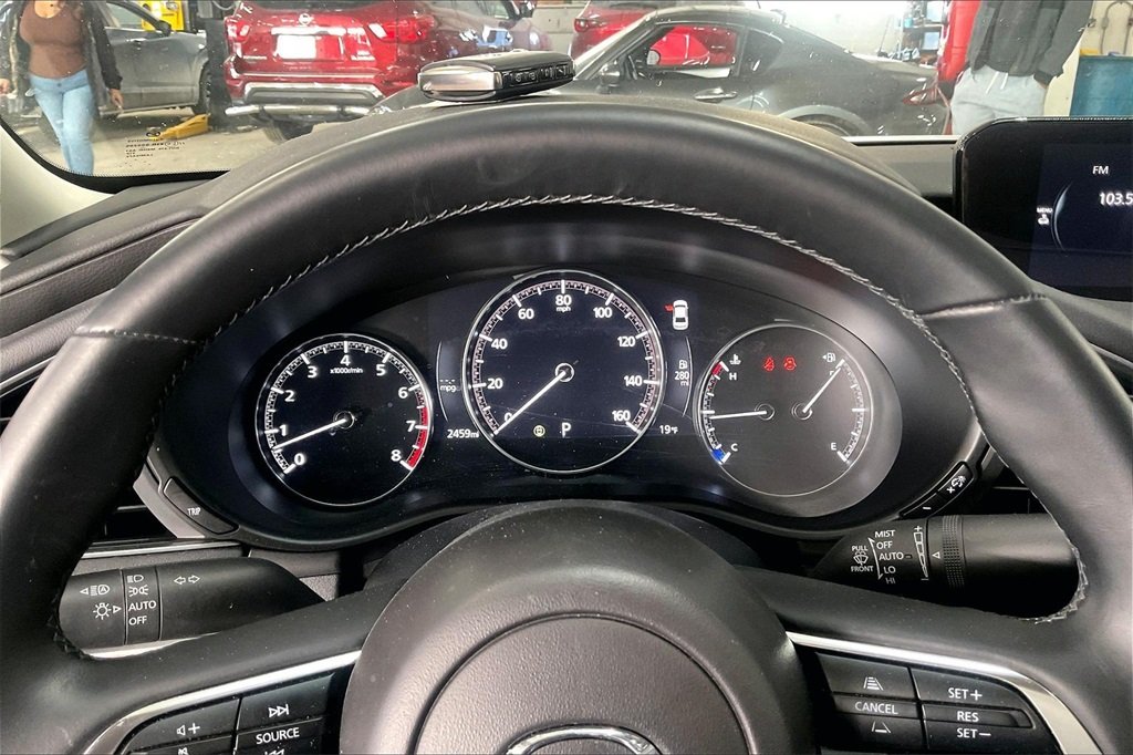 2025 MAZDA MAZDA3 - Image 19