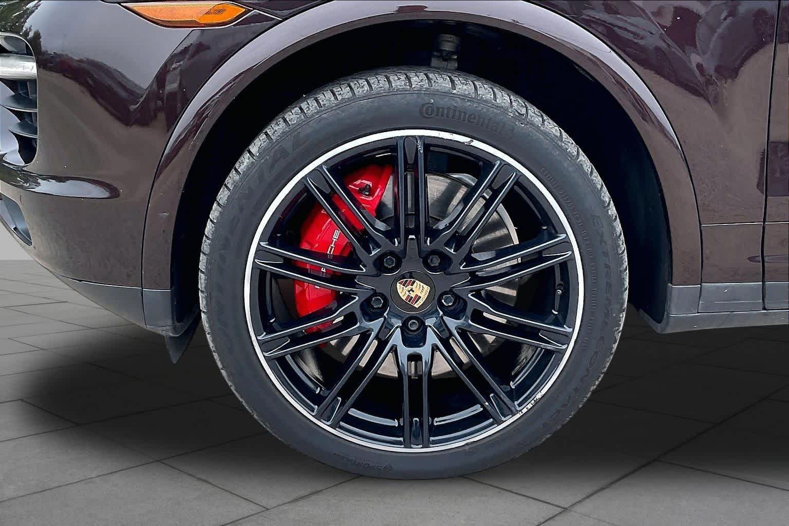 Used 2014 Mahogany Metallic Porsche Turbo image 10