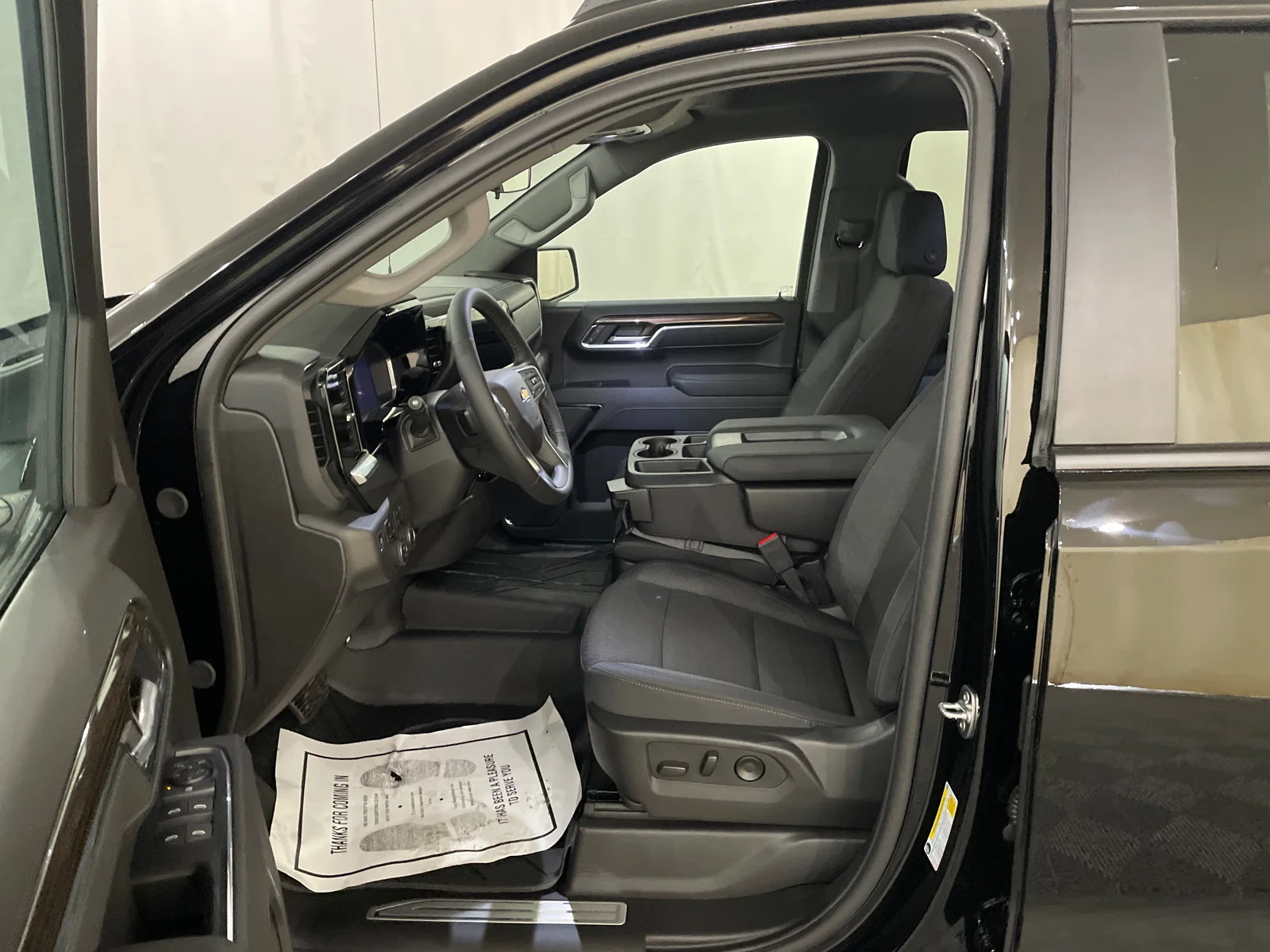 2026 Chevrolet Silverado 1500 LT - Photo 11