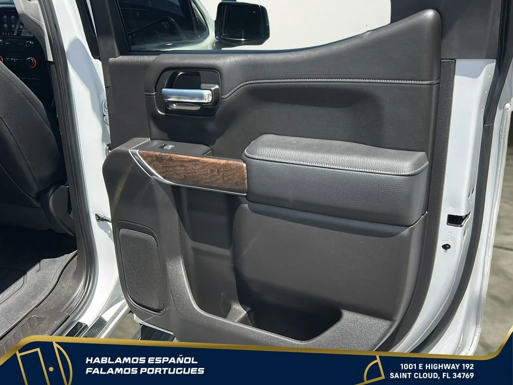 Used 2021 WHITE FROST TRICOAT GMC Denali image 27