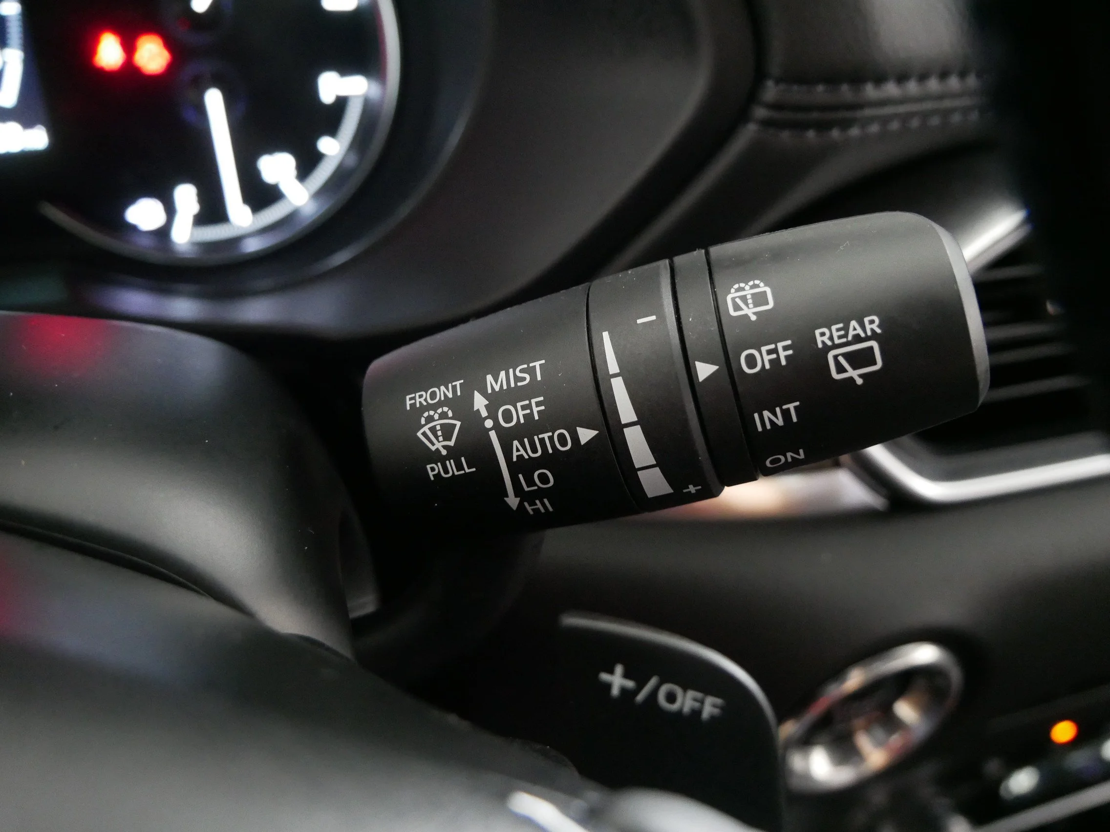 Used 2024 Rhodium White Metallic Mazda 2.5 Turbo Signature image 30