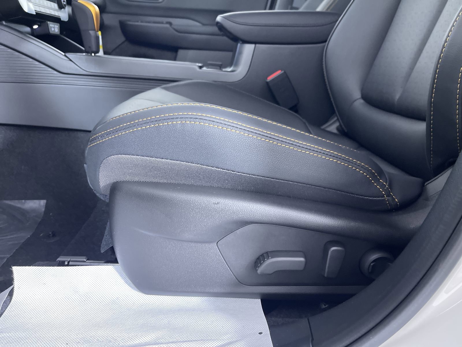 New 2026 CRYSTAL WHITE PEARL Subaru Wilderness image 13