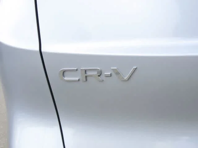 Certified Used 2024 Lunar Silver Metallic Honda EX image 7