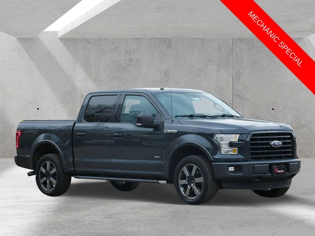 Used 2016 Gray Ford XLT image 1