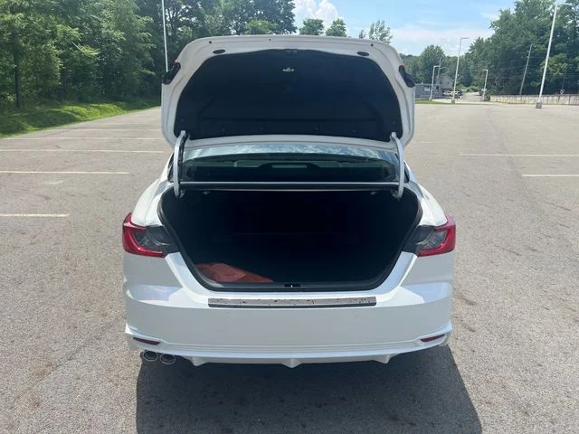 New 2026 Wind Chill Pearl w/Midnight Black Metallic Roof Toyota XSE image 22