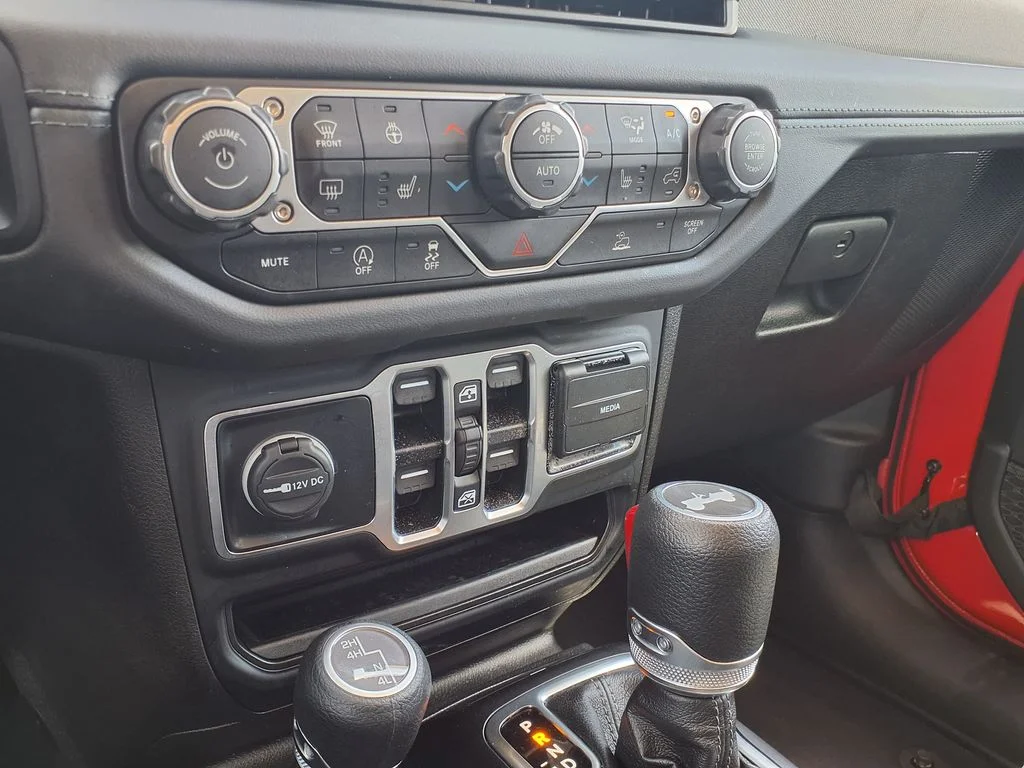 Used 2025 Red Jeep Sahara image 29