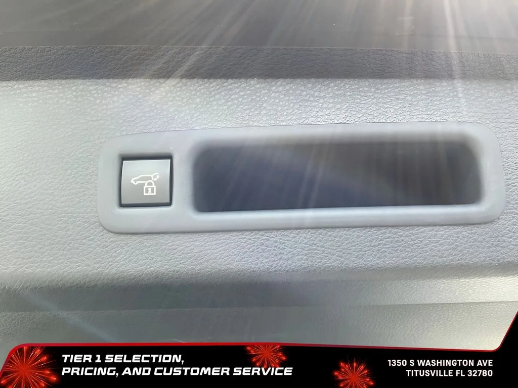 Used 2025 Silver Toyota XSE image 27
