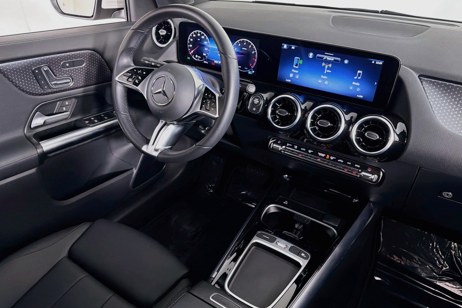 Certified Used 2026 Polar White Mercedes-Benz 250 image 17