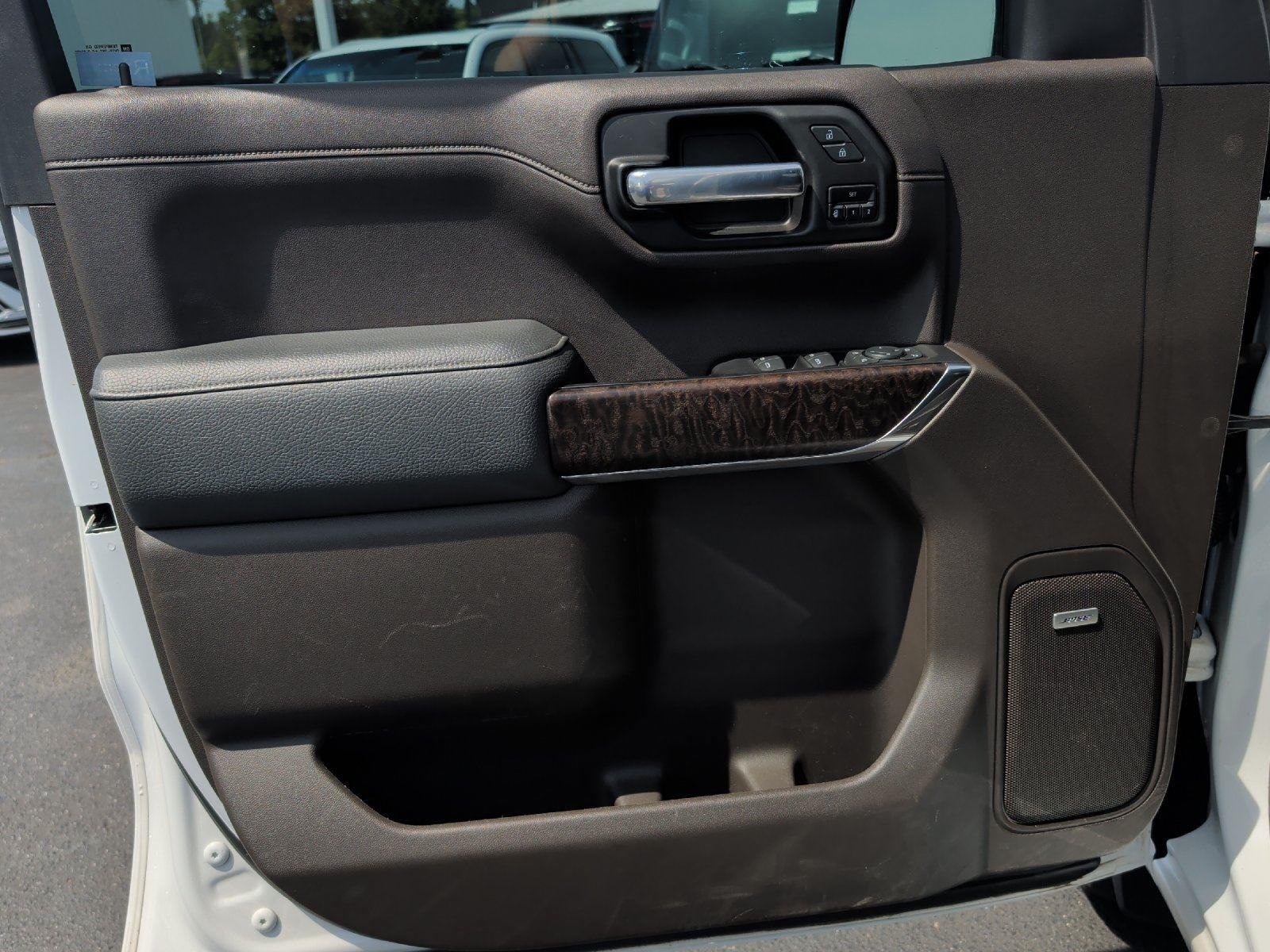 Used 2020 White Frost Tricoat GMC Denali image 13
