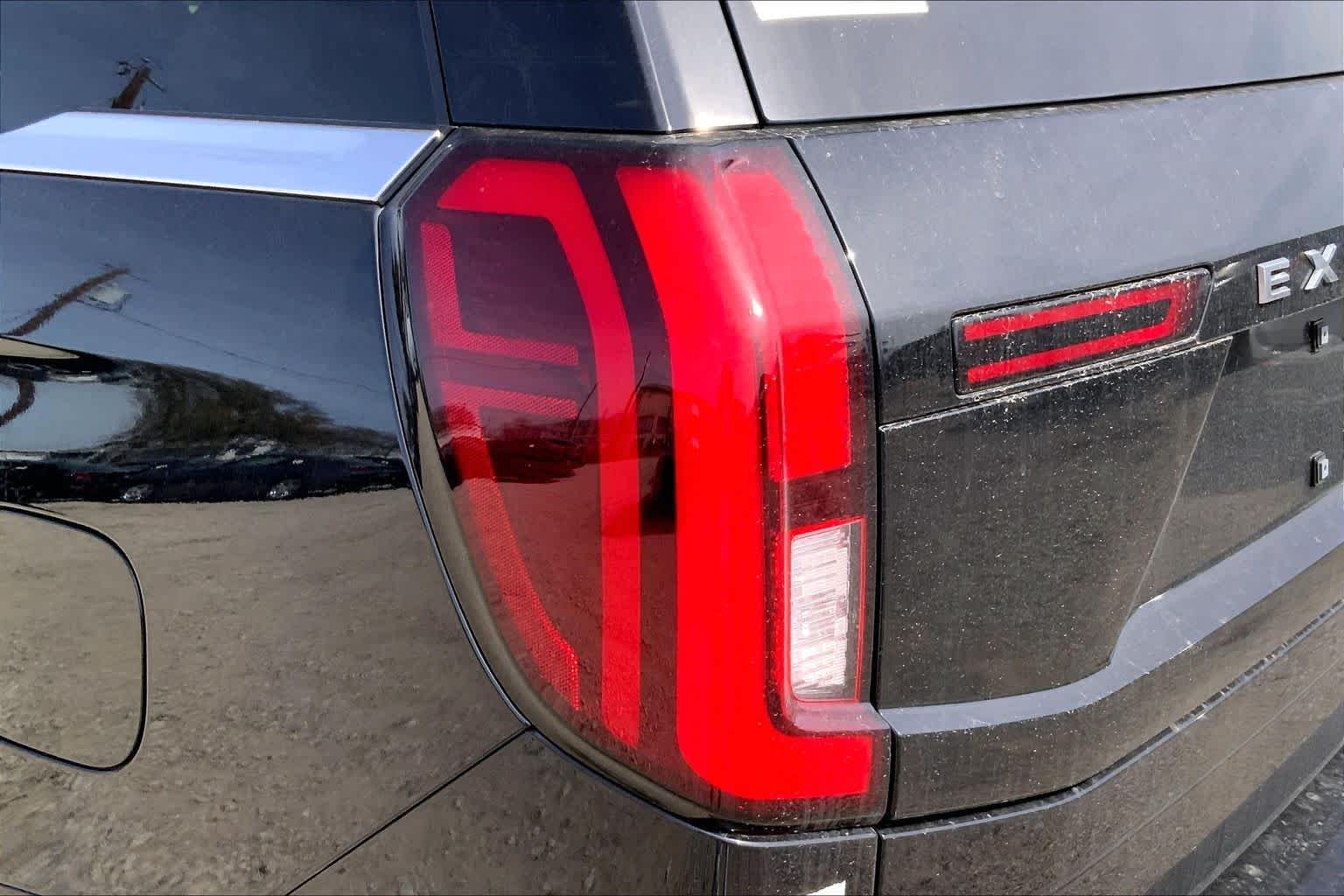 New 2026 Agate Black Metallic Ford King Ranch® image 11