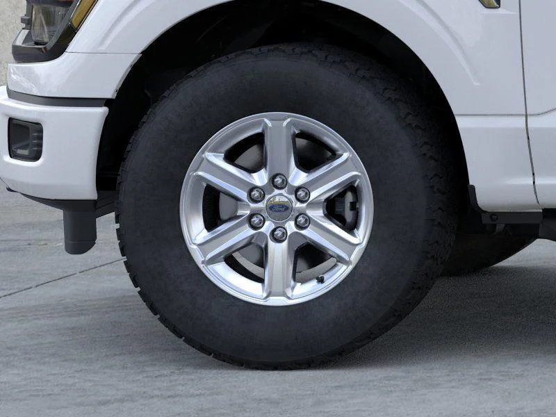 New 2026 Oxford White Ford XLT image 19