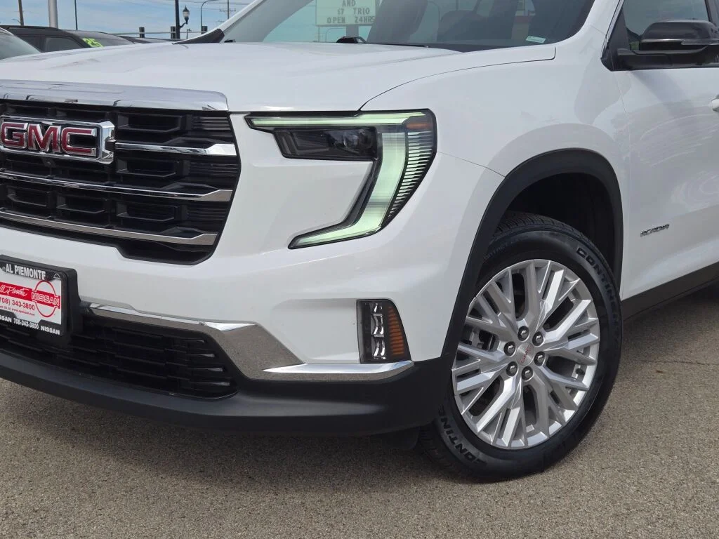 Used 2026 White GMC Elevation image 3