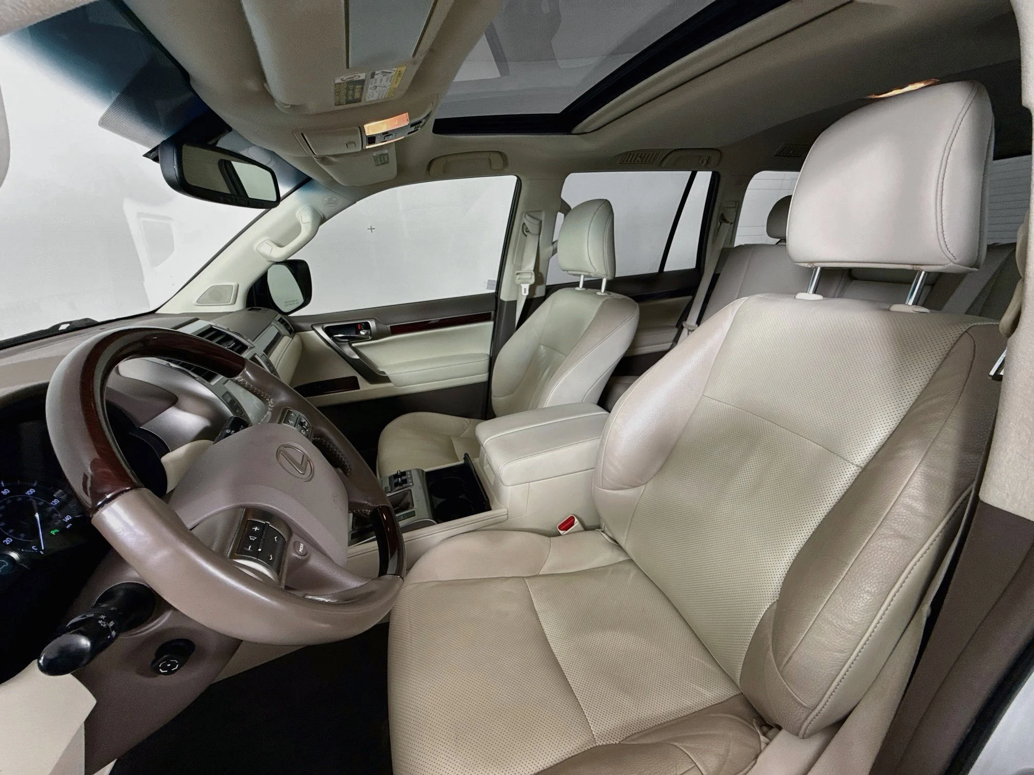 Used 2019 Starfire Pearl Lexus 460 image 11