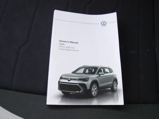 Certified Used 2025 Black Volkswagen 1.5T SE image 36