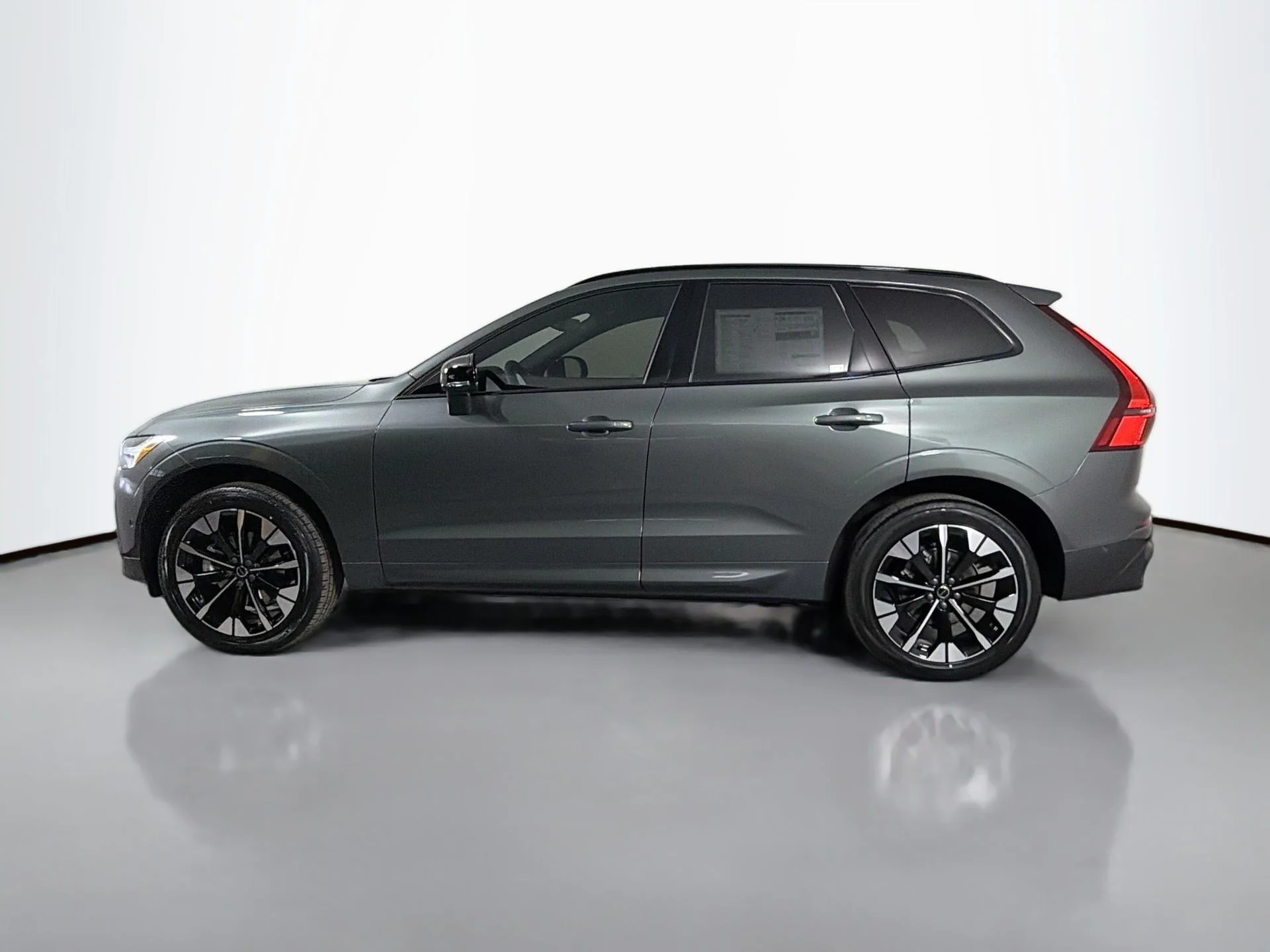 New 2026 Forest Lake Volvo Plus image 8