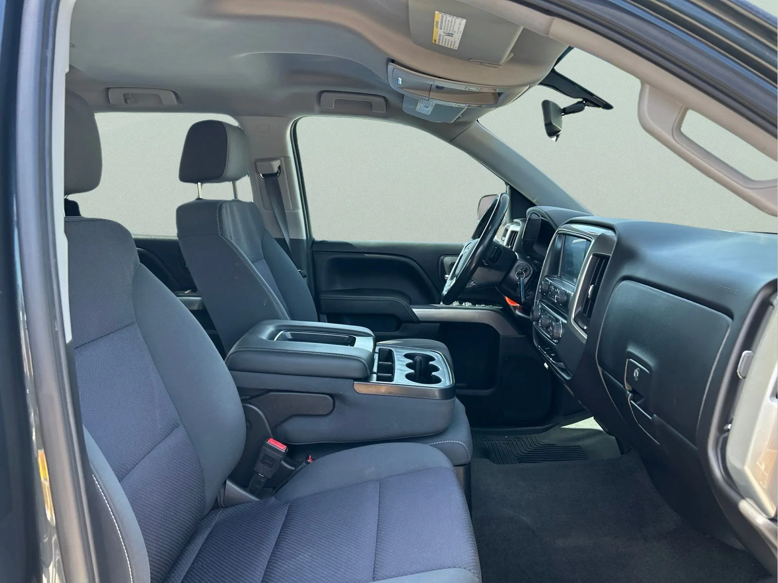 Used 2018 Graphite Metallic Chevrolet LT image 12