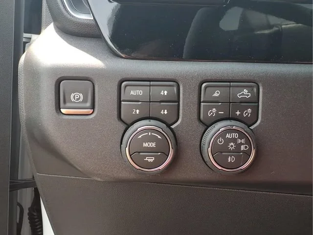 New 2026 Summit White Chevrolet LT Trail Boss image 12