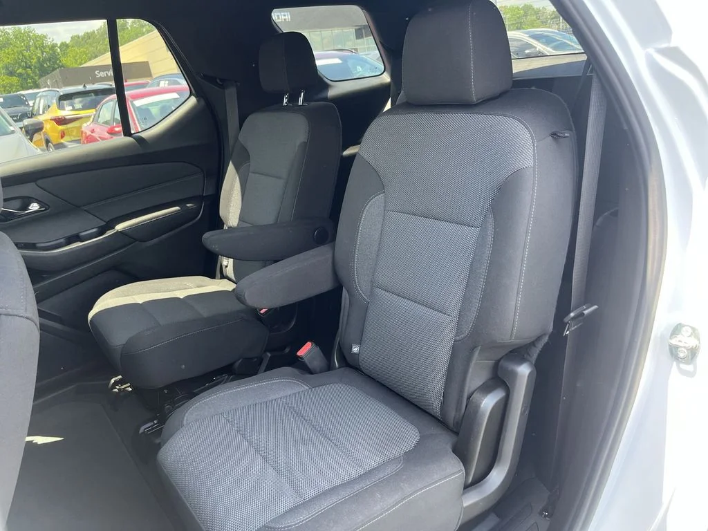 Used 2023 White Chevrolet LT image 28