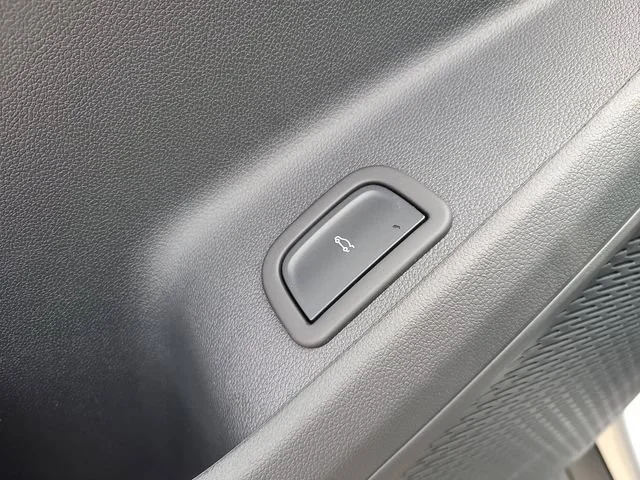 New 2026 Sterling Gray Metallic Chevrolet LT image 19