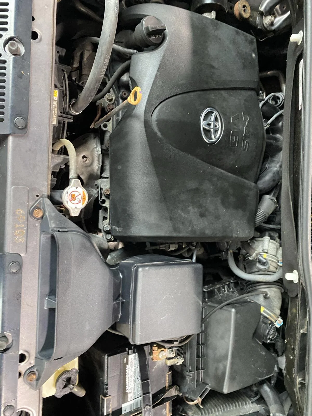 Used 2017 Predawn Gray Mica Toyota XLE image 30