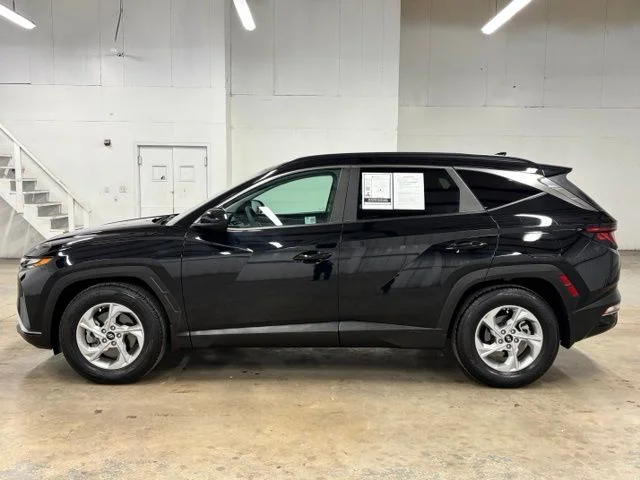 Used 2024 Black Hyundai SEL image 4
