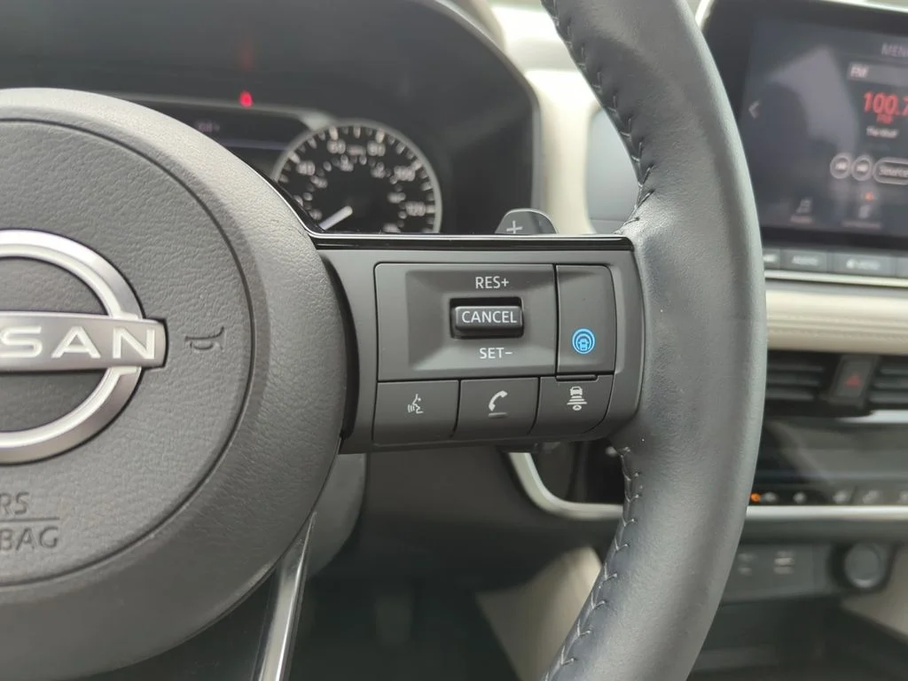Used 2023 Red Nissan SL image 24