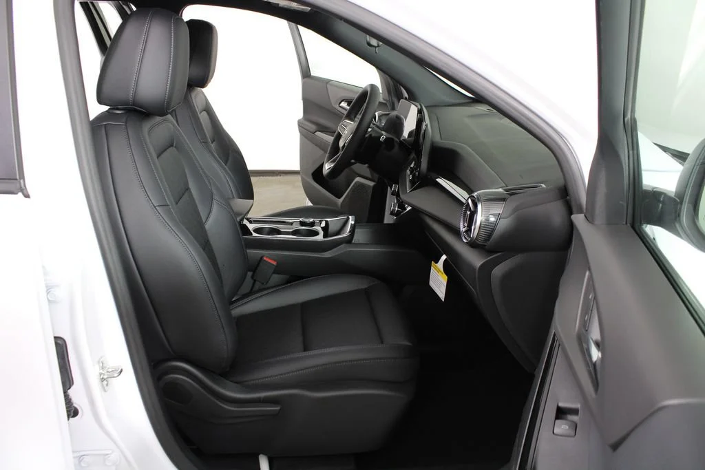 New 2027 Summit White Chevrolet LT image 16