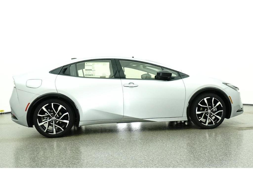New 2026 Cutting Edge Toyota XSE image 27
