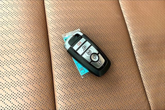 Used 2025 White Ford King Ranch image 9