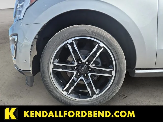 Used 2020 Silver Ford Limited image 9