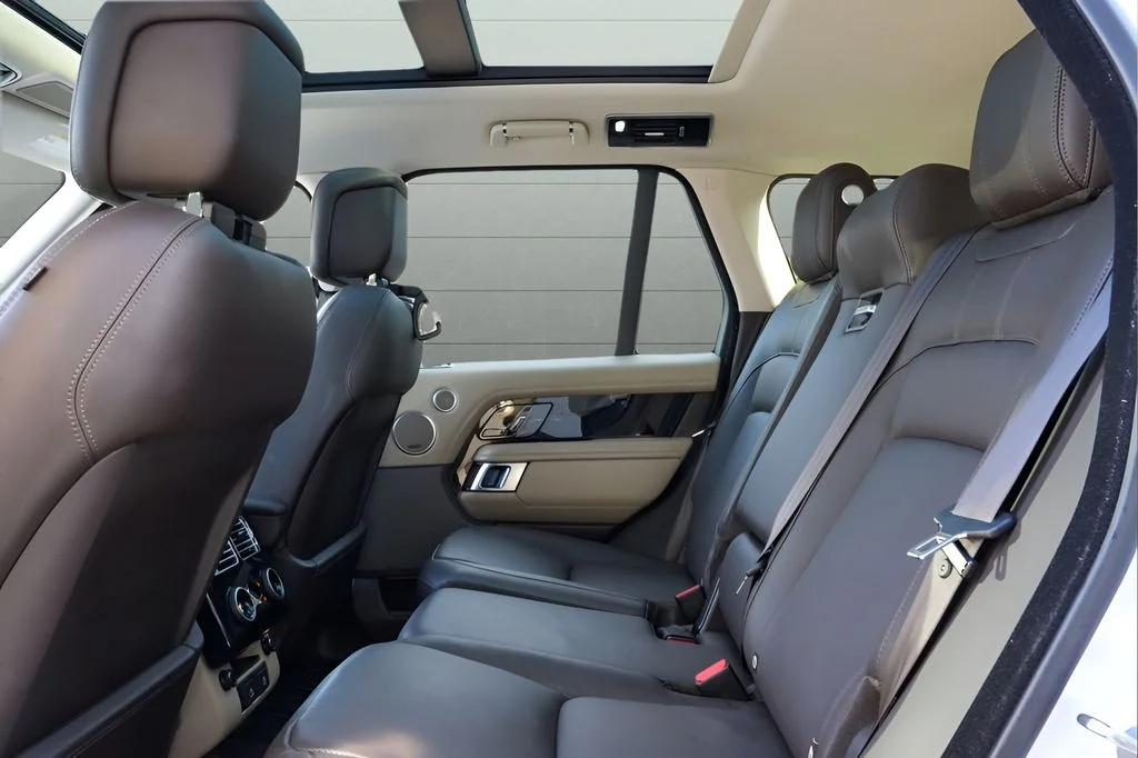 Used 2022 White Land Rover Westminster image 41