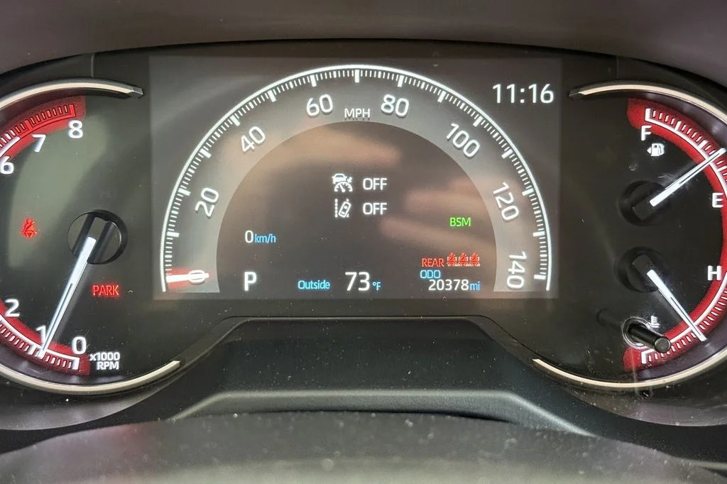 Used 2025 Silver Toyota XLE image 28