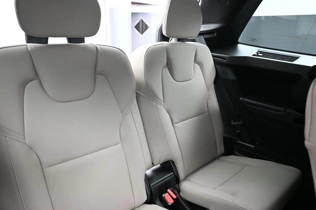 New 2026 Crystal White Volvo Plus image 11
