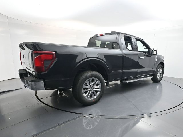 New 2026 Agate Black Metallic Ford XLT image 7