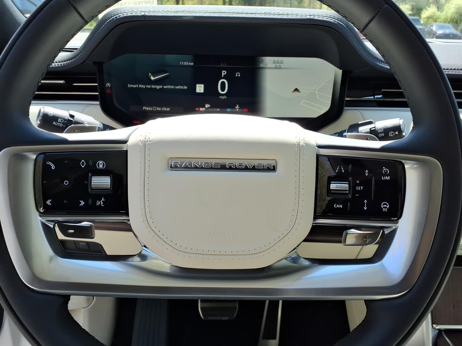 New 2026 Ostuni Pearl White Land Rover SE LWB image 11