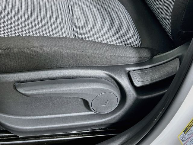 2023 Hyundai Kona SE - Photo 11