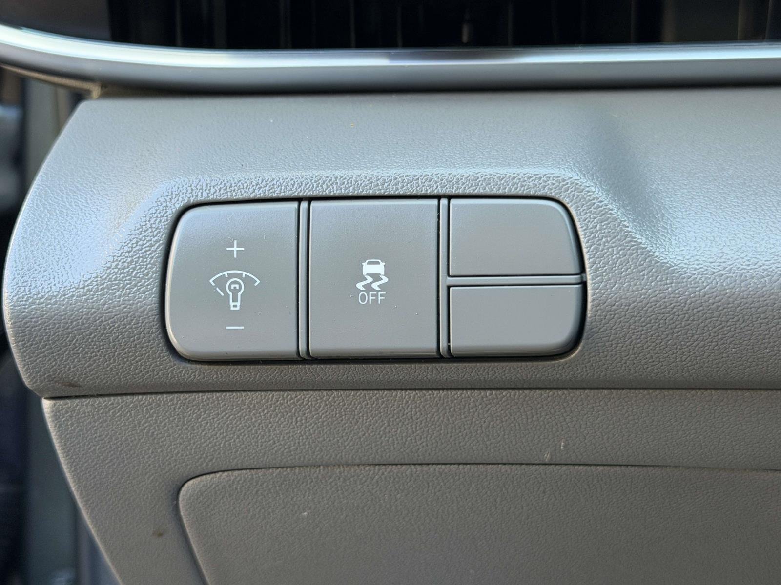 2024 Hyundai Elantra SEL - Photo 17