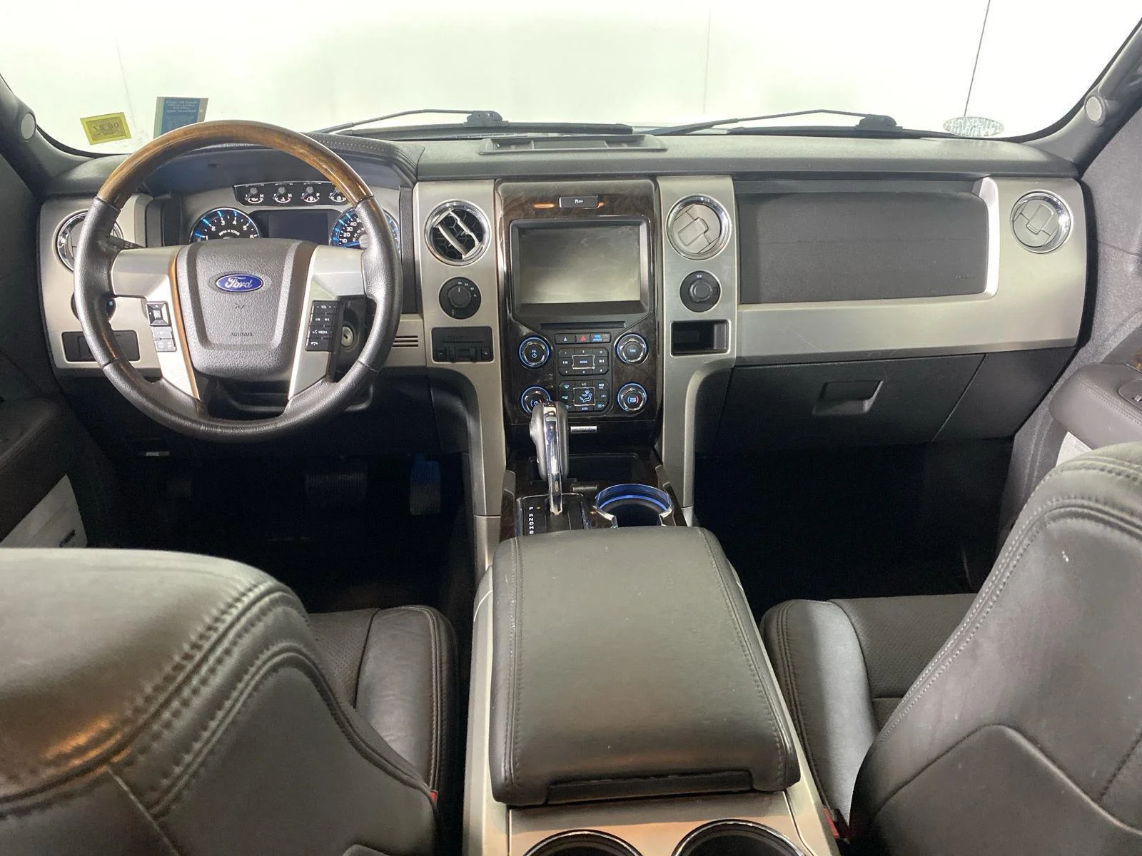 Used 2014 White Platinum Metallic Tri-Coat Ford  image 37