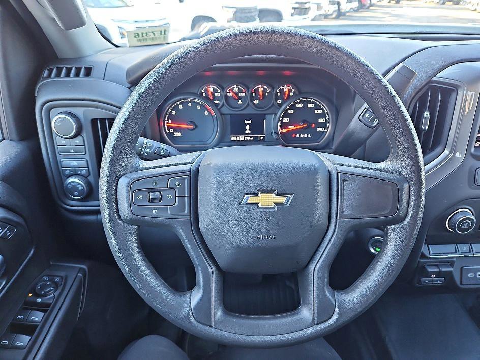 New 2025 Summit White Chevrolet WT image 15