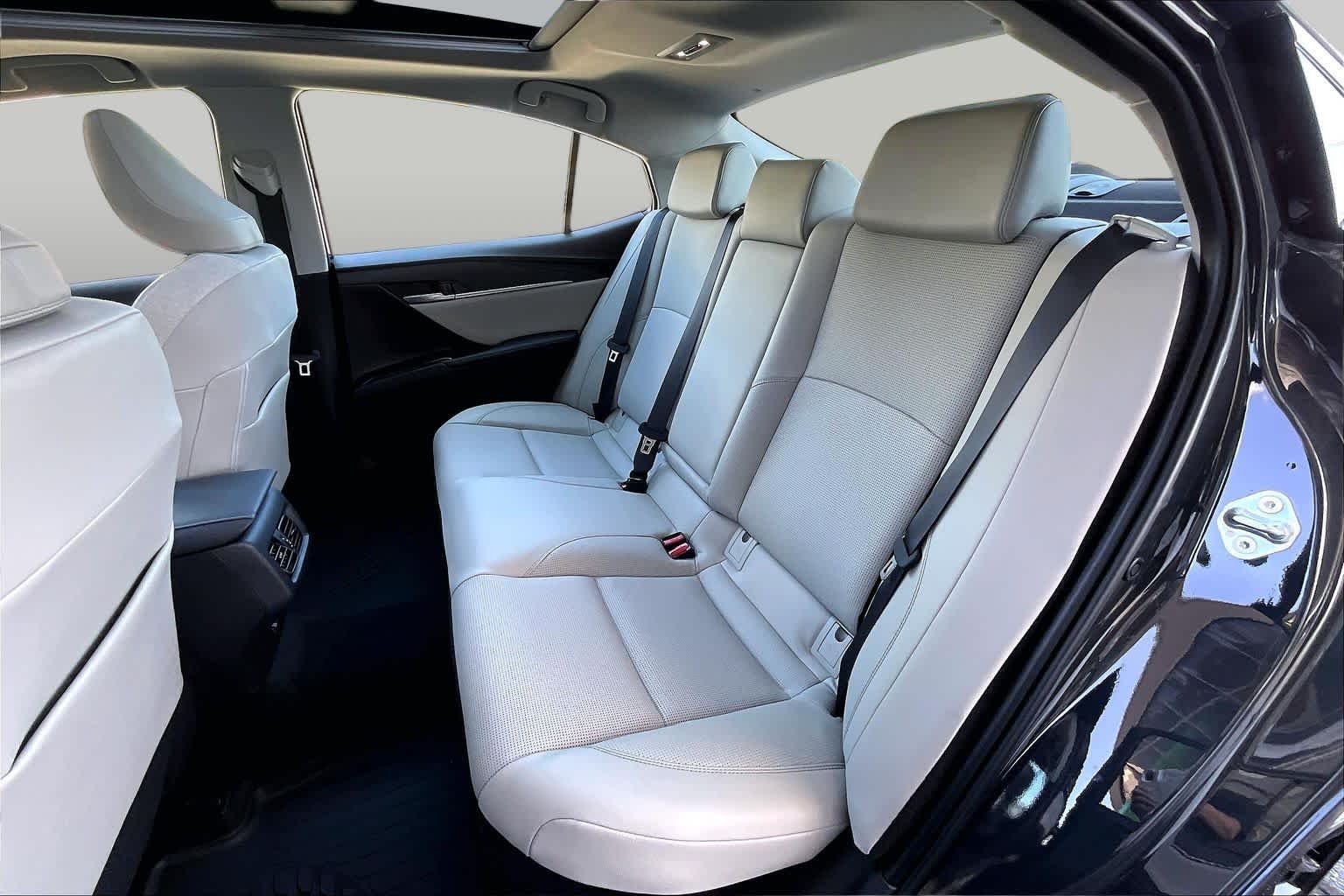 Used 2026 Underground Toyota XLE image 21