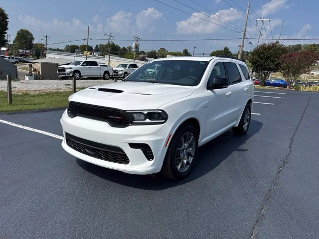 New 2027 White Knuckle Clear-Coat Exterior Paint Dodge GT HEMI image 3
