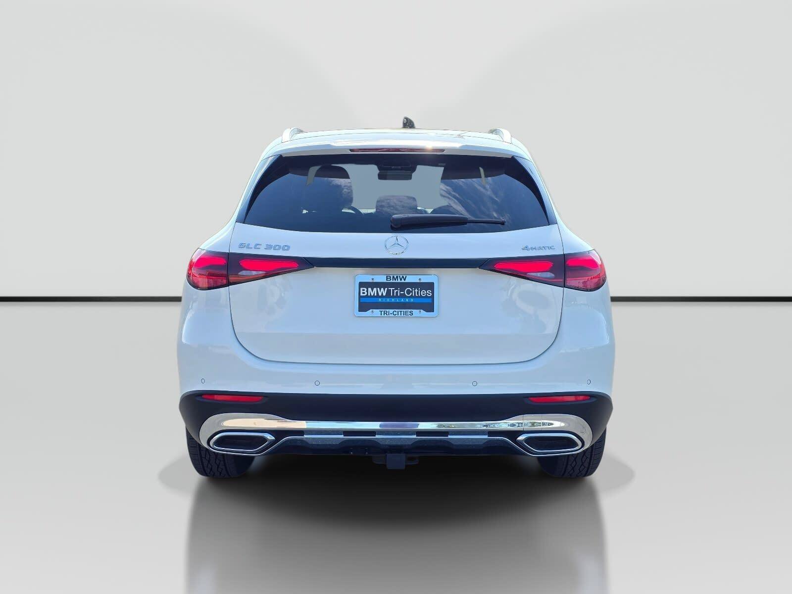 Used 2025 Polar White Mercedes-Benz GLC 300 image 4
