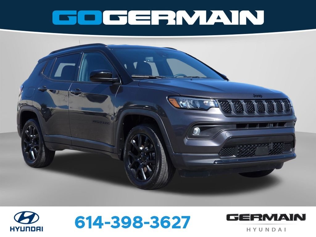 Used 2023 Gray Jeep Latitude image 4