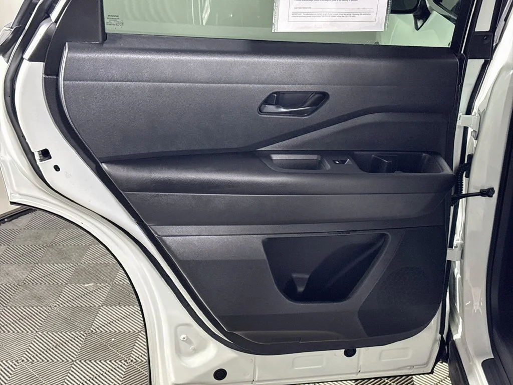Used 2024 White Nissan S image 18