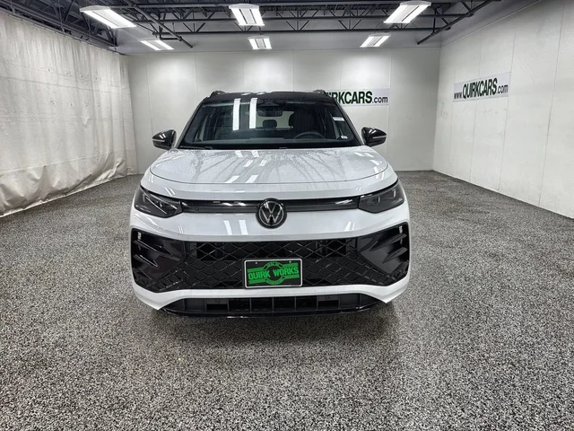 2026 Volkswagen Tiguan SE R-Line Black